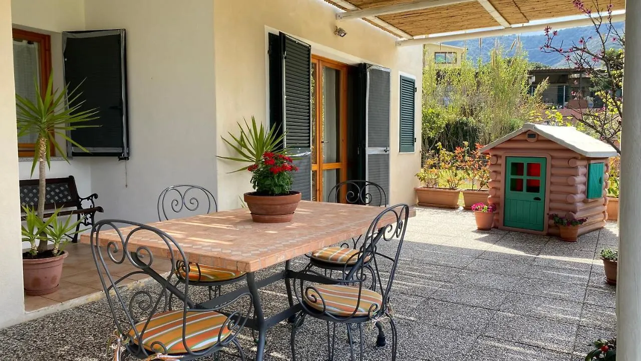 Villetta Di Rosa Procchio  Holiday home