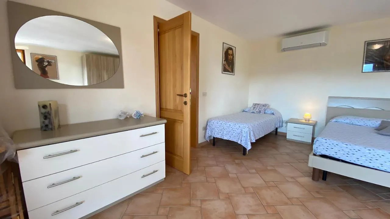 Holiday home Villetta Di Rosa Procchio